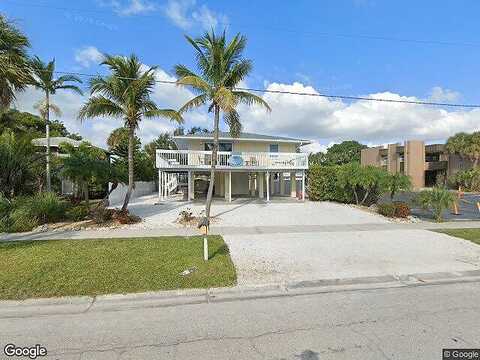 Avenida Messina, SARASOTA, FL 34242