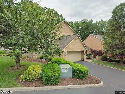 Village, ROANOKE, VA 24018
