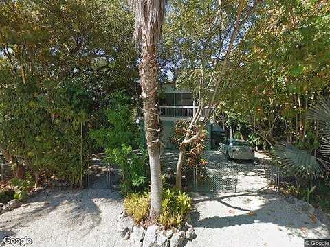 Dolphin, SUMMERLAND KEY, FL 33042