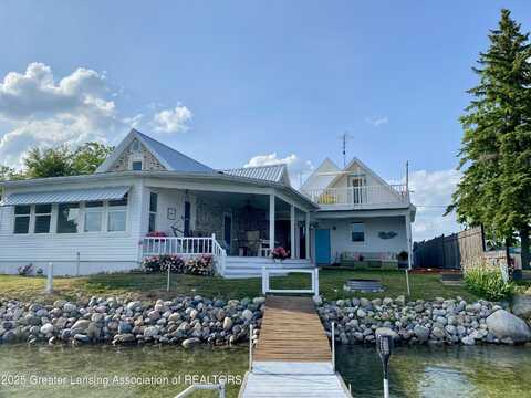 1793 N Shore Drive, Crystal, MI 48818