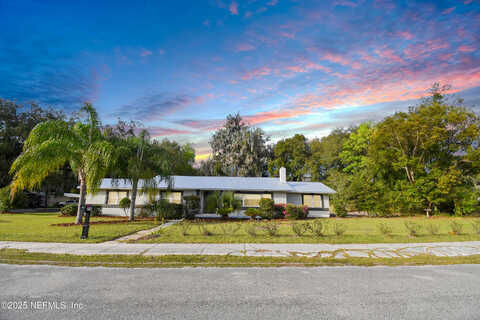 Gillis, PALATKA, FL 32177