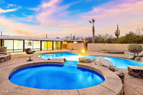 Donna Beatrix, TUCSON, AZ 85718