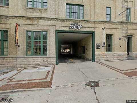 Highland, MILWAUKEE, WI 53202
