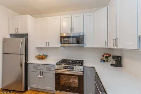 263 10th St apt 4B, Jersey City, NJ 07302