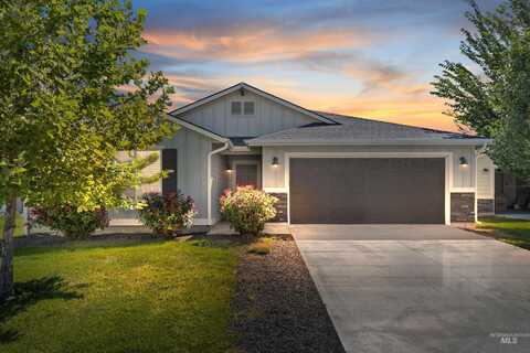 3102 N Saratov Way, Kuna, ID 83634
