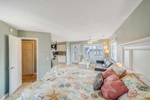 Holiday, PANAMA CITY, FL 32408