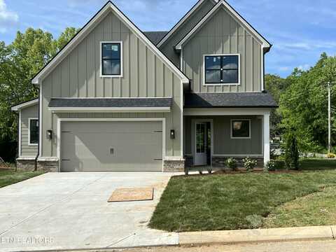 100 Sunflower St, Lenoir City, TN 37772