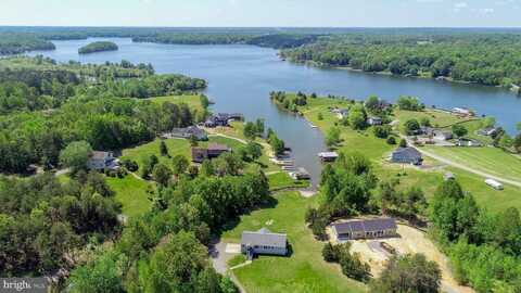 6210 STUBBS COVE LN, SPOTSYLVANIA, VA 22551