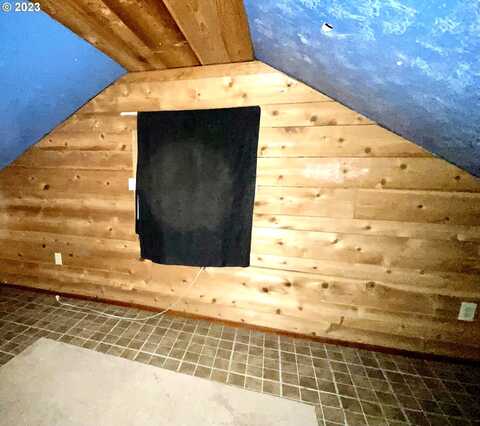 21St, SAINT HELENS, OR 97051