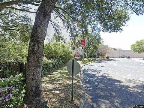 The Oaks Ln, Pensacola, FL 32504