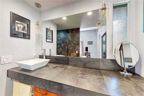 Alta Vista Dr, La Mirada, CA 90638