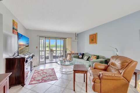 Pembridge Ave, Delray Beach, FL 33484