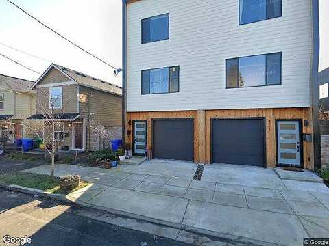 Holladay, PORTLAND, OR 97213