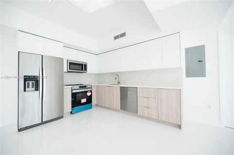 92 SW 3rd St, Miami, FL 33130