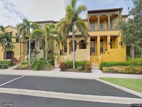 Capistrano St S, Naples, FL 34113
