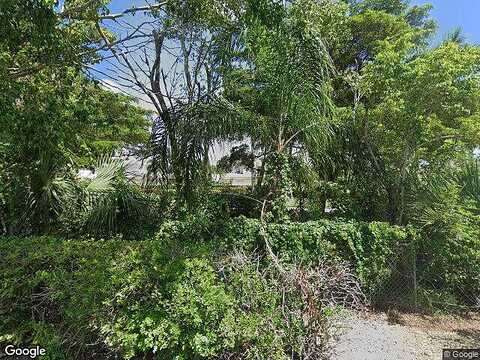 Grande Cay Cir, Fort Myers, FL 33908