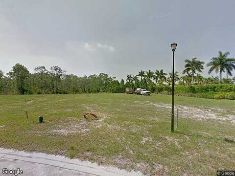 Alden Woods Cir, Naples, FL 34113