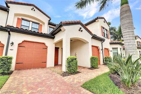 Palmer Lake Cir, Naples, FL 34109