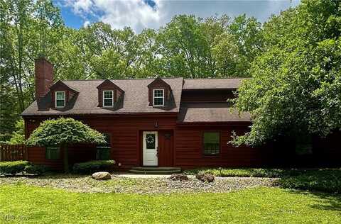 28 Wildfern Drive, Youngstown, OH 44505