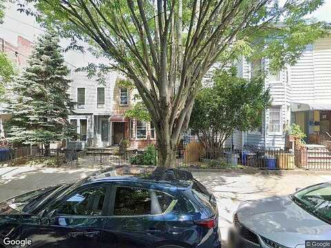Reeve, BROOKLYN, NY 11218
