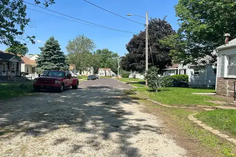 Martha, PEKIN, IL 61554