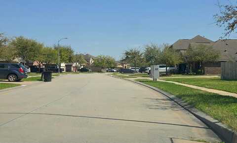 Millstream Bend, TOMBALL, TX 77377