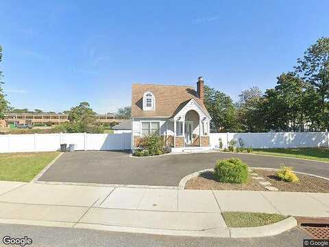3Rd, BAY SHORE, NY 11706