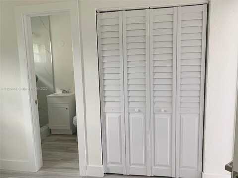 19Th, MIAMI, FL 33125