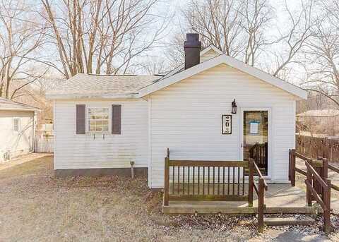 North, HEYWORTH, IL 61745