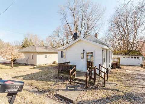 North, HEYWORTH, IL 61745