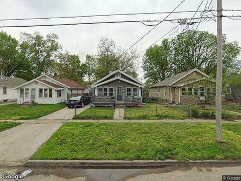 Grand, DES MOINES, IA 50317