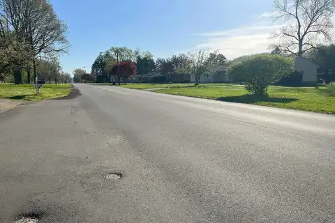 Main, GNADENHUTTEN, OH 44629