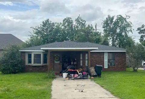 Nickens, GONZALES, LA 70737