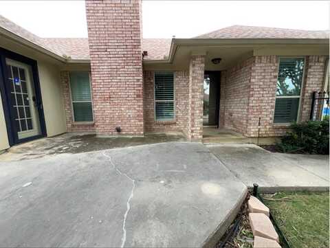 2809 Silverspring Road, Carrollton, TX 75006