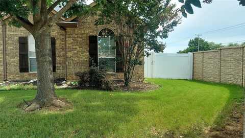 1500 Park Crest Drive, Crowley, TX 76036