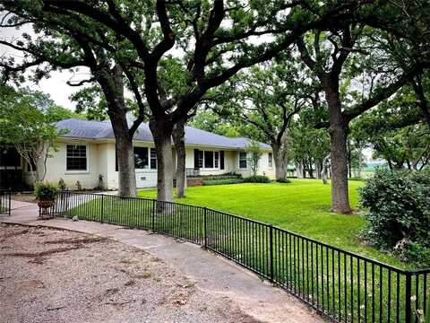 1265 S Main Street, Jacksboro, TX 76458