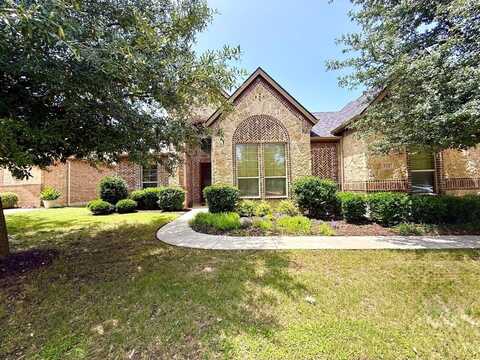 112 Diablo Drive, Burleson, TX 76028