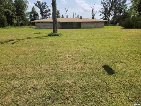 4516 W MARKET Street, Mulkeytown, IL 62865