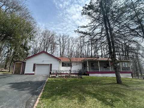 616 Glen Circle Drive, Tobyhanna, PA 18466