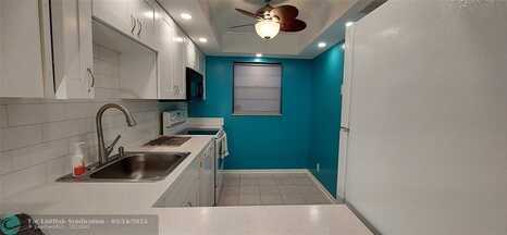 367 S Federal Hwy, Deerfield Beach, FL 33441