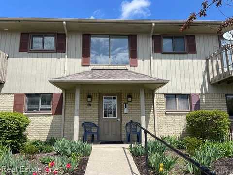 1088 HILLCREST Drive, Oxford, MI 48371