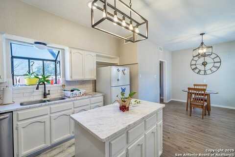 9214 Nat White, San Antonio, TX 78240