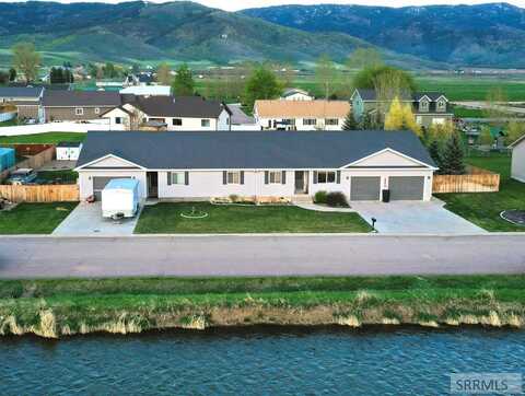 105 S 8th E, Grace, ID 83241