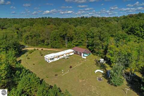 11349 W 10 Road, Copemish, MI 49625