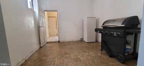 526 MOORE STREET, PHILADELPHIA, PA 19148
