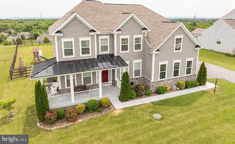 725 HOLLAND DRIVE, MARTINSBURG, WV 25403