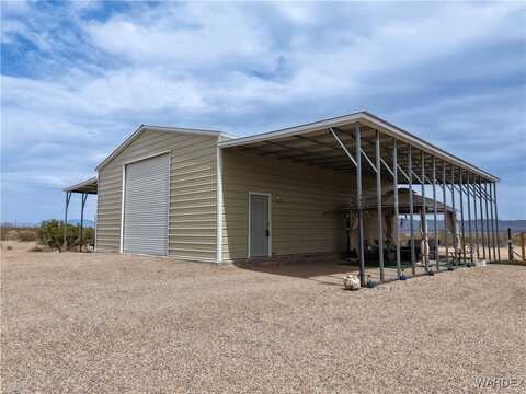 8020 W Unkar Drive, Golden Valley, AZ 86413