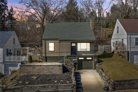 918 7th St, Beaver, PA 15009