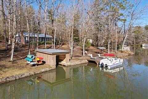 693 W. Cove Drive, Mountain Rest, SC 29664