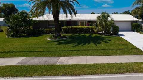 3724 Country Club Boulevard, Cape Coral, FL 33904